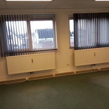 Schilder in Elburg voor kwaliteit - Schilderwerken Joeri ook de radiatoren weer perfect in kleur gespoten 3